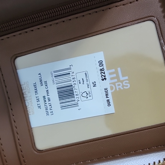 Michael Kors Jet Set Travel Large flat phone case Wristlet,  Vanilla/Acron - Picture 5 of 5